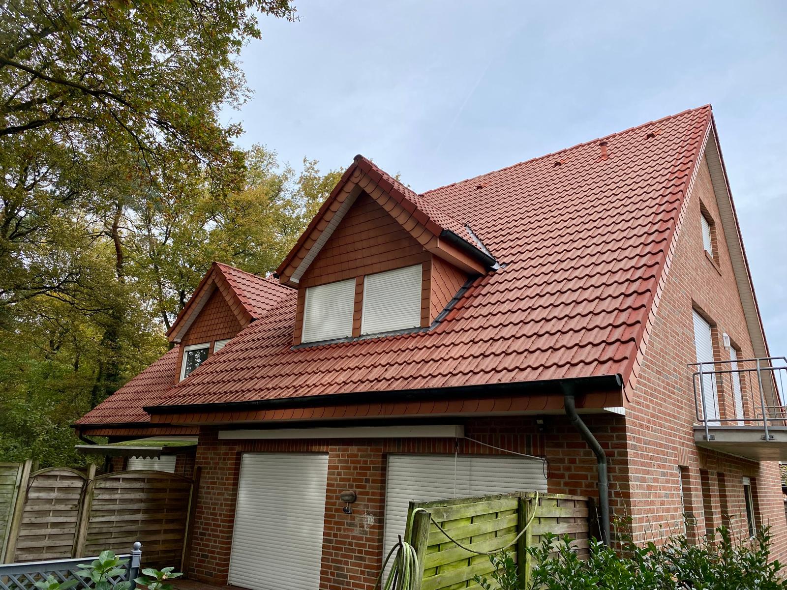 Dachreinigung Twist Nachher: Das gereinigte Dach sieht wieder aus wie neu.